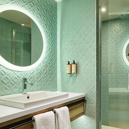 Mercure 4*